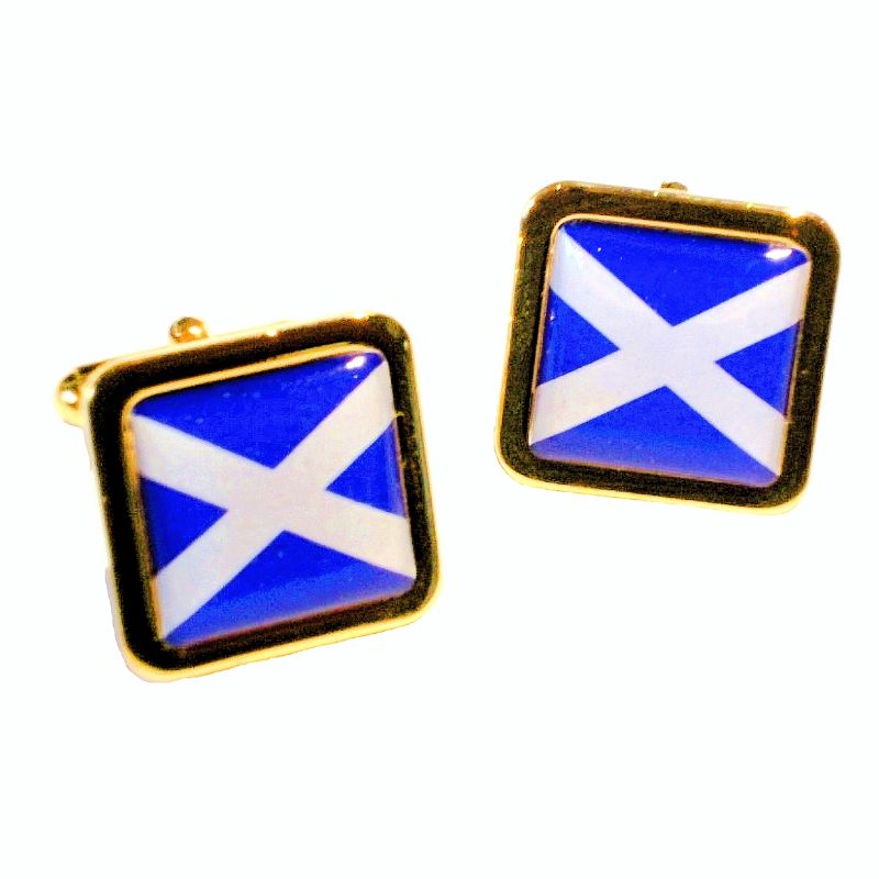 Cufflink Pair Square 16mm gold ready to wear, boxed